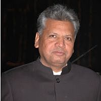 Dr R K Sharma